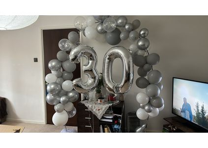 Customer image of 26" Silver Number Foil Balloons (0 - 9)