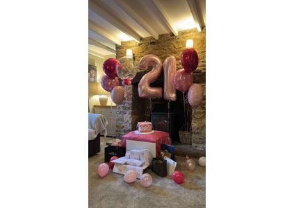 Customer image of Shades Of Pink Confetti Balloon Package