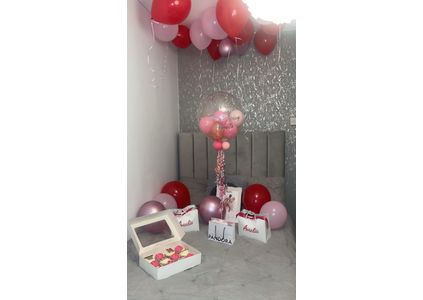 Customer image of Personalised Pink Glamour Balloon-Filled Bubble Balloon