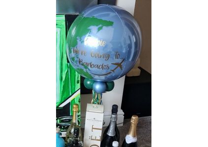 Customer image of Holiday Reveal World Bubble Balloon