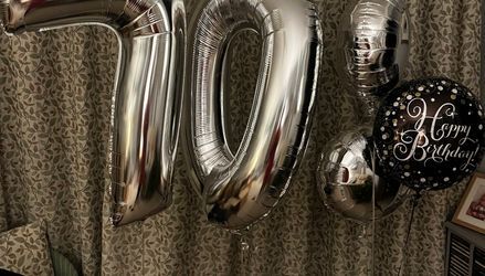 Customer image of 70th Birthday Silver Foil Balloon Package